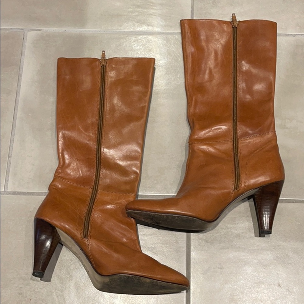 Boots - Picture 4 of 5